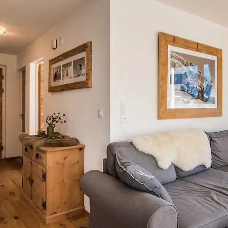 Alpen Bijoux Trin Appartement *